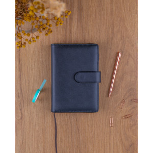 NOTIQUE Refill – Týdenní kroužkový diář s vyměnitelnými listy 2027, černý, 12,5 x 19 cm
