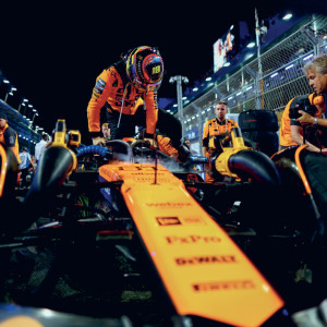 NOTIQUE Poznámkový kalendář Formule – Jiří Křenek 2027, 30 x 30 cm